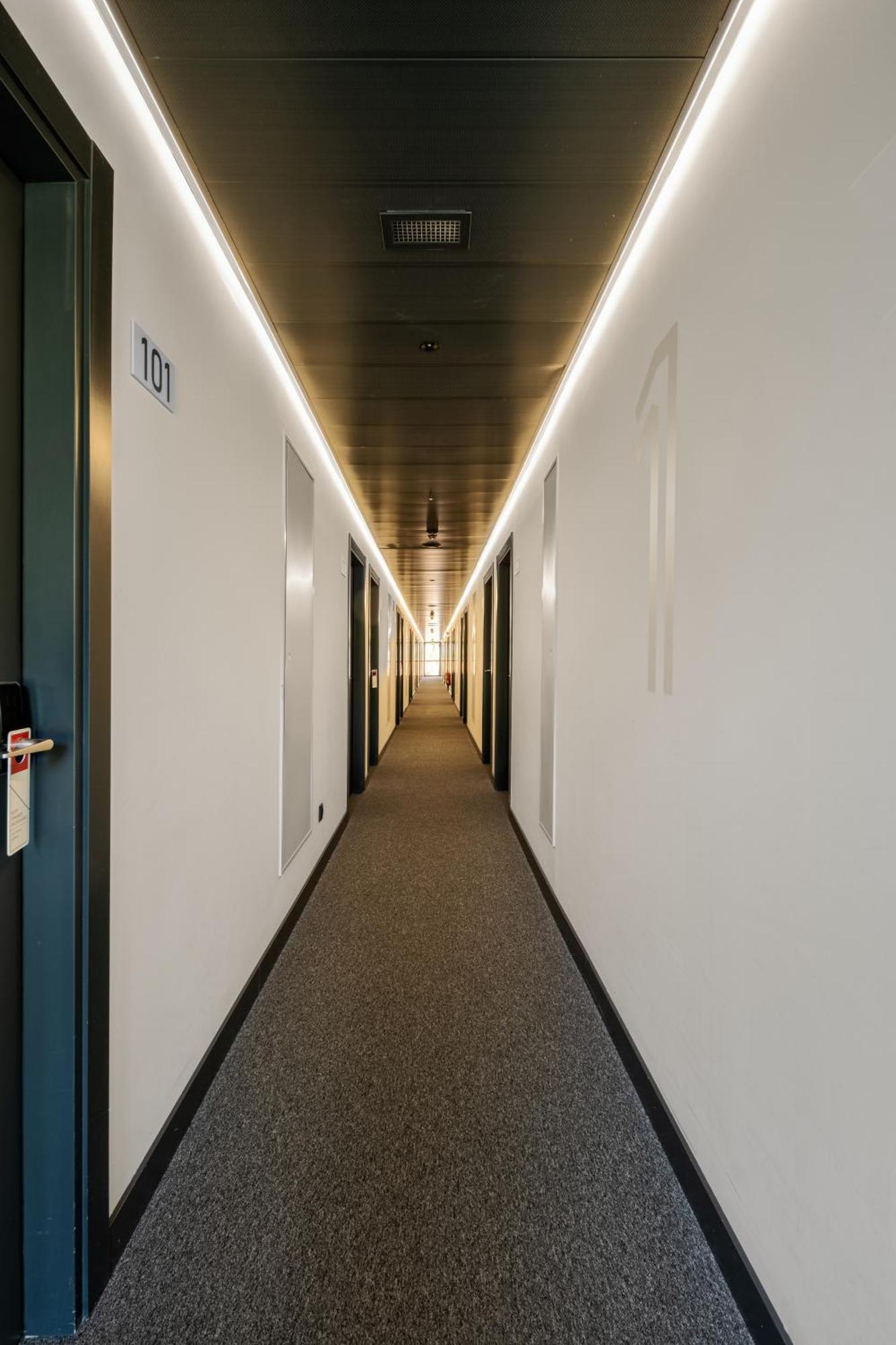 Ibis Budget Madrid Aeropuerto 外观 照片